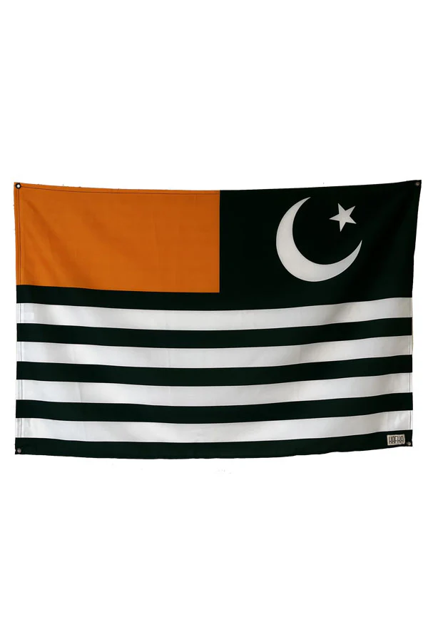 Kashmir Flag Tapestry - Image 2